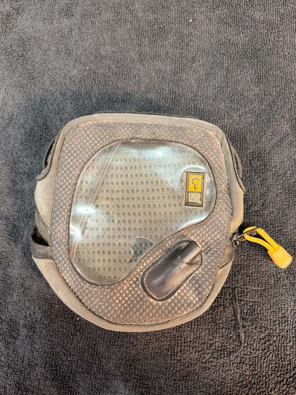 Case Logic Portable CD Player / Walkman Travel Case with Clear Window untested